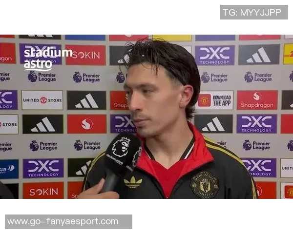 卡里克盛赞赫拉芬贝赫防守纪律性与聪明才智兼备并具备出色传球能力